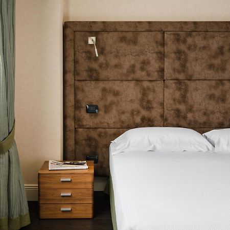 Hotel Cora Карате Брианца Екстериор снимка