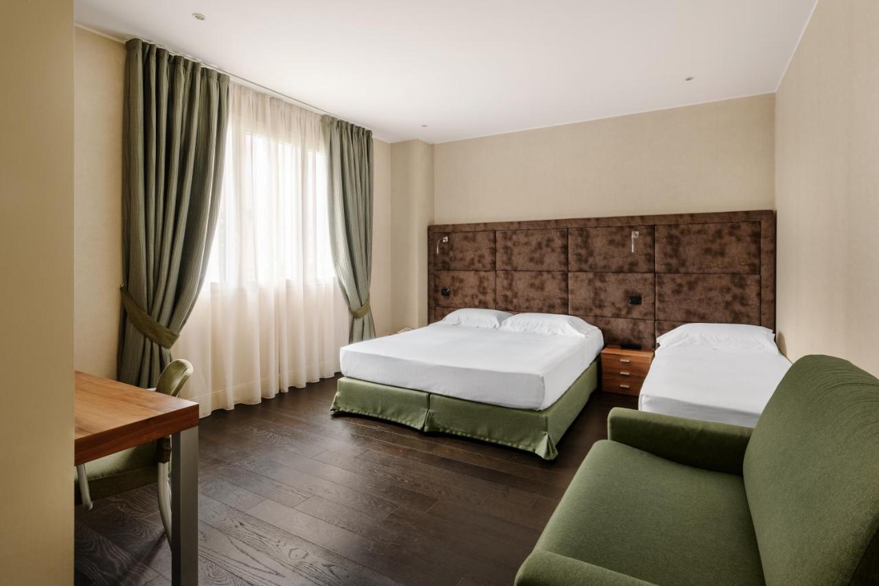 Hotel Cora Карате Брианца Екстериор снимка