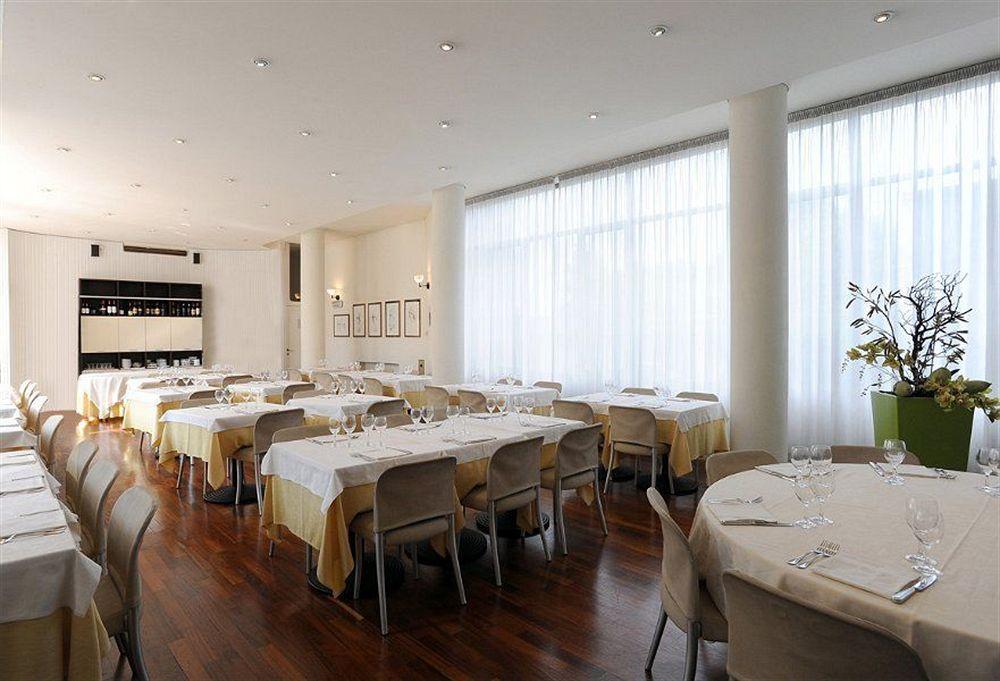 Hotel Cora Карате Брианца Екстериор снимка
