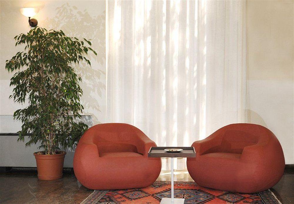 Hotel Cora Карате Брианца Екстериор снимка