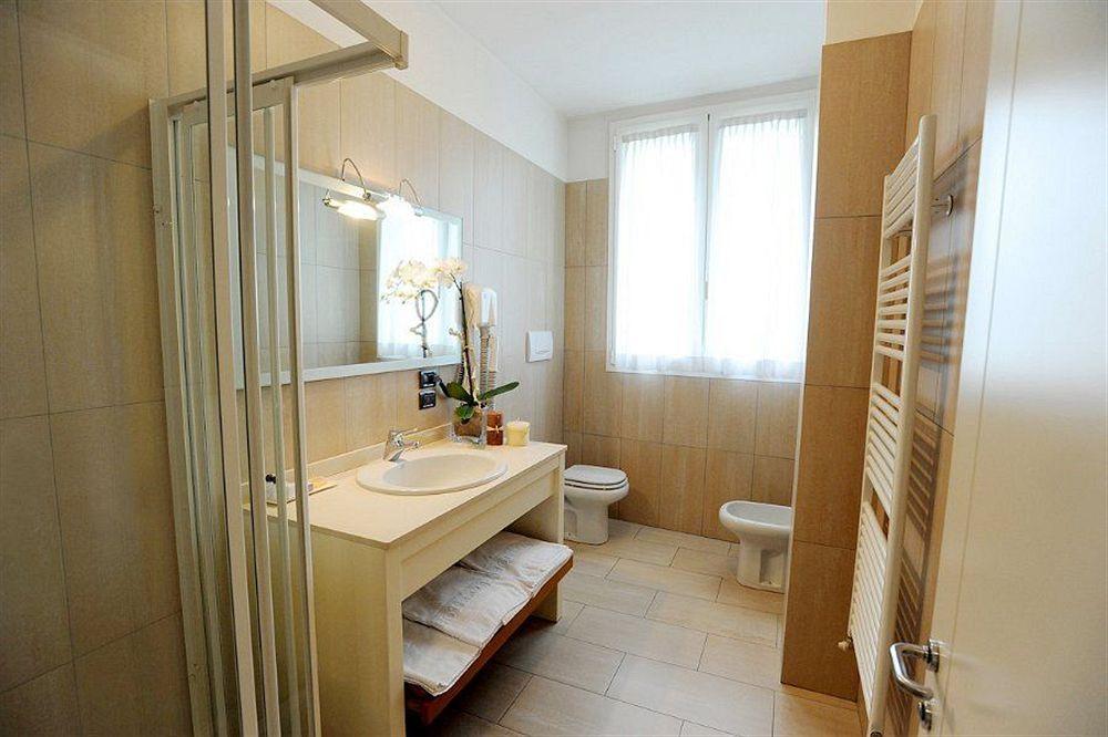 Hotel Cora Карате Брианца Екстериор снимка
